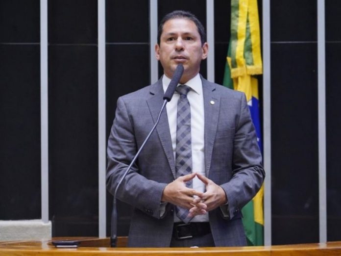 Ramos defende Governo do Amazonas e acusa Pazuello por omissão em Manaus