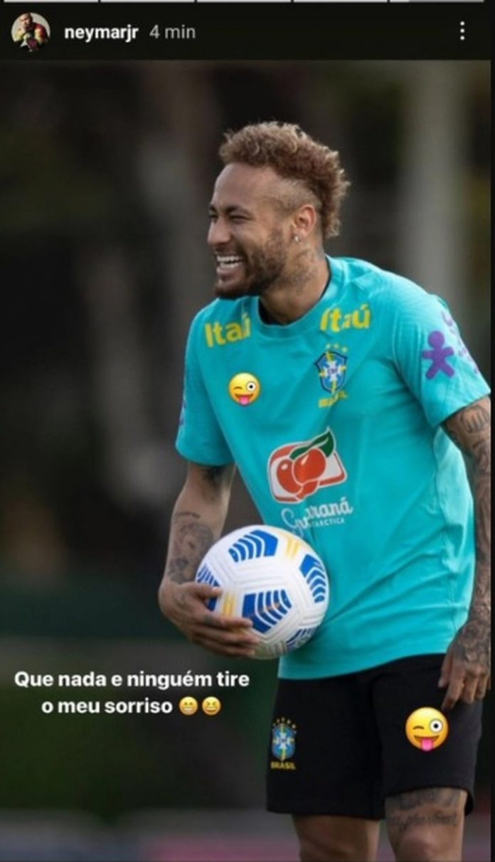 Após acusações, Neymar cobre símbolo da Nike em uniforme da Seleção com emoji no Instagram